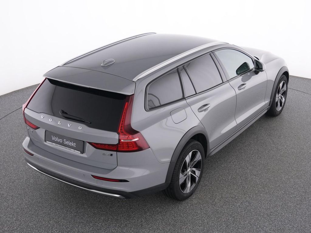 Volvo V60 Cross Country 2024