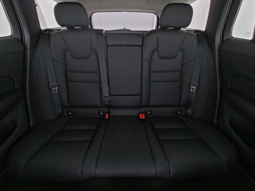 Volvo V60 Cross Country 2024