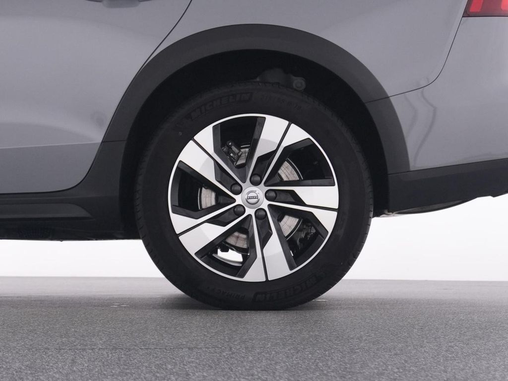 Volvo V60 Cross Country 2024