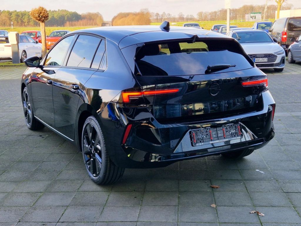Opel Astra 2025