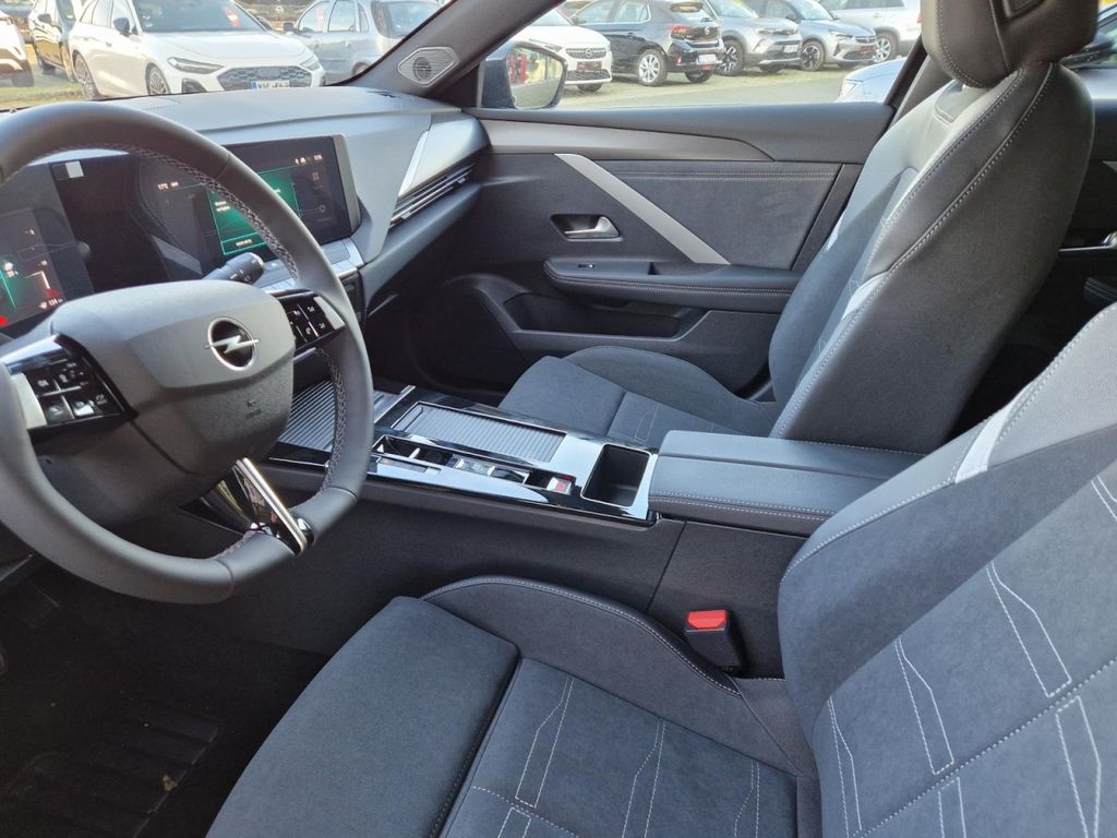 Opel Astra 2025