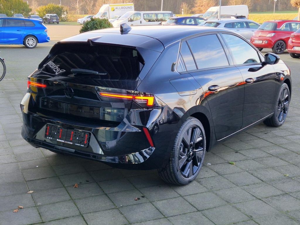 Opel Astra 2025
