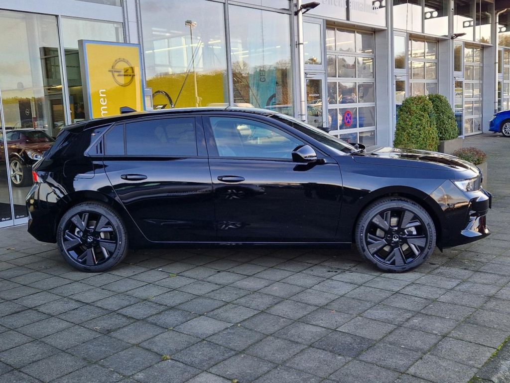 Opel Astra 2025