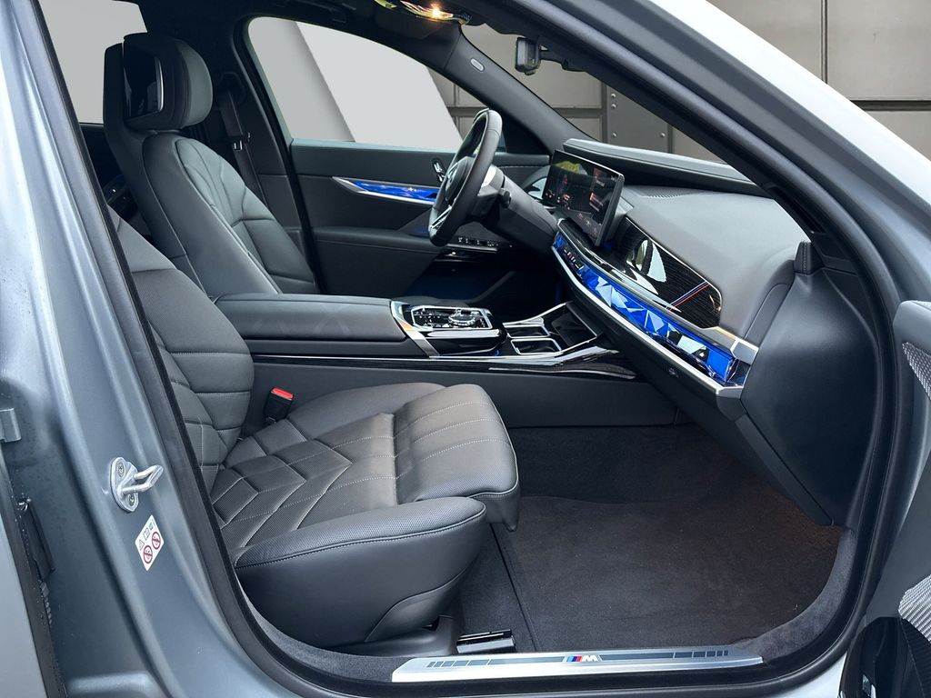 BMW i7 2023