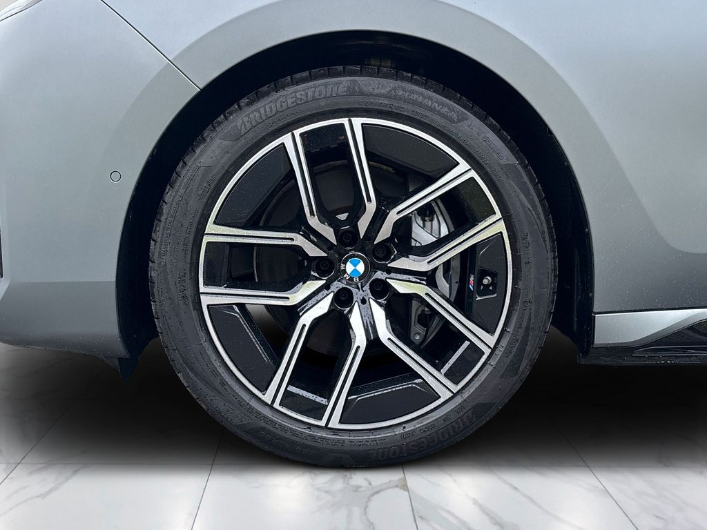 BMW i7 2023