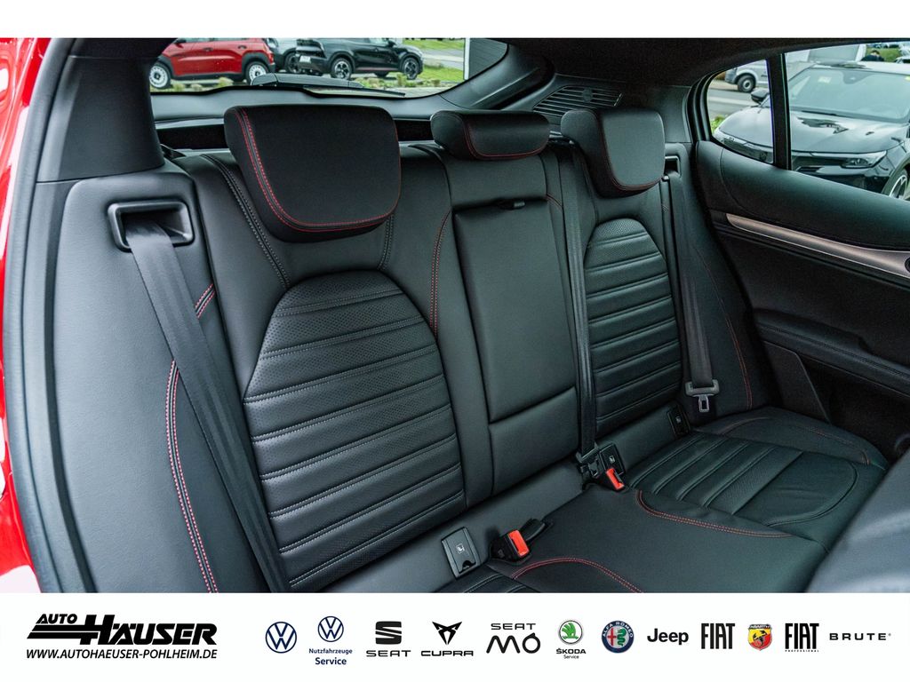 Alfa Romeo Stelvio 2023