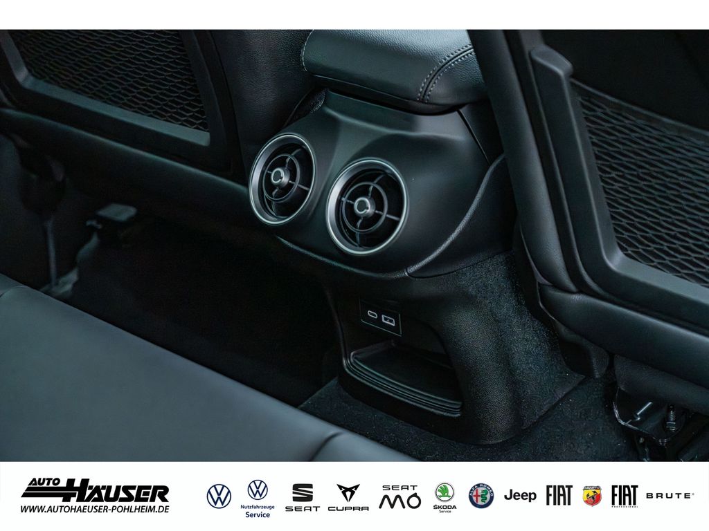 Alfa Romeo Stelvio 2023