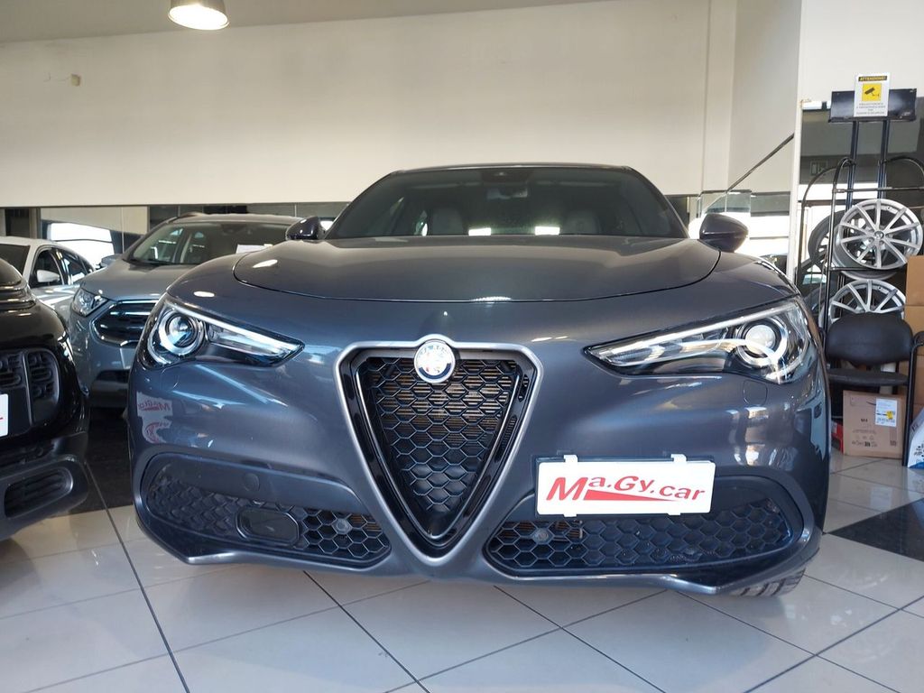 Alfa Romeo Stelvio 2021