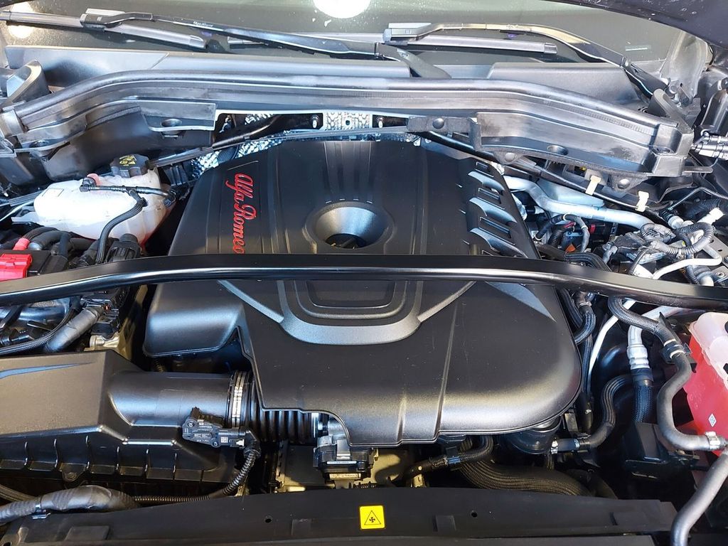 Alfa Romeo Stelvio 2021