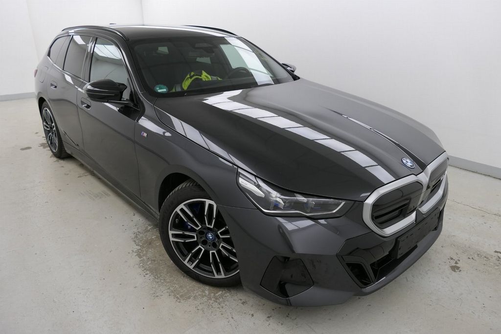 BMW i5 2024