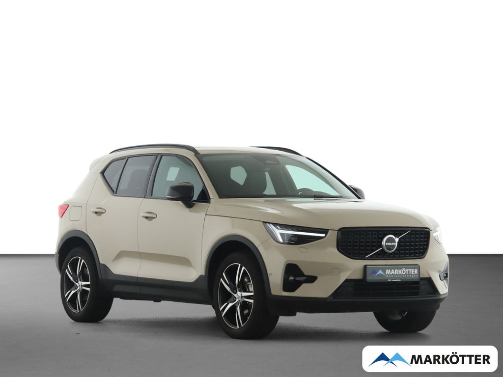 Volvo XC40 2025