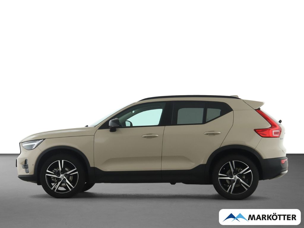 Volvo XC40 2025