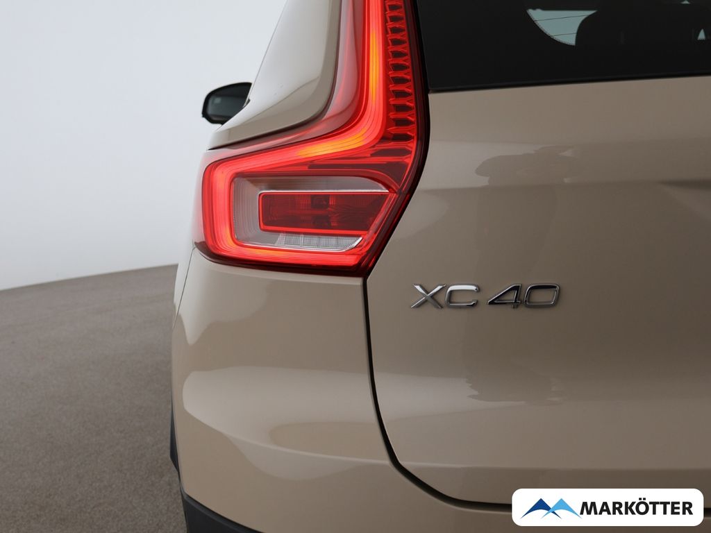 Volvo XC40 2025