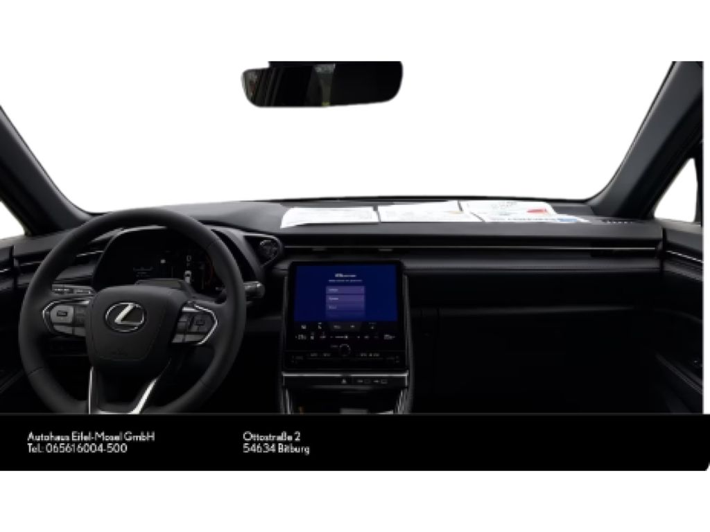 Lexus LBX