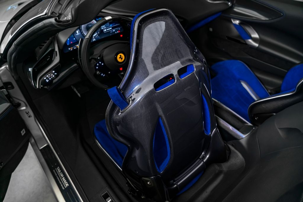 Ferrari SF90 2025