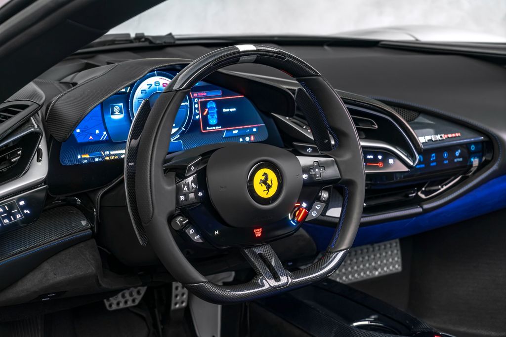 Ferrari SF90 2025