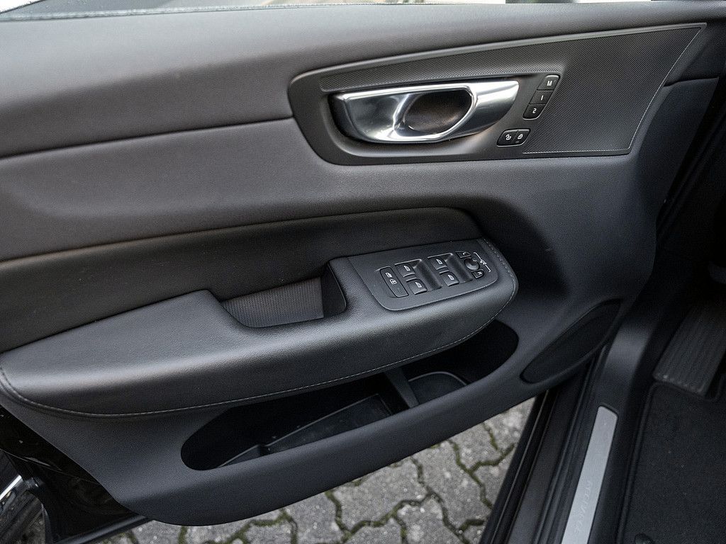 Volvo XC60 2022