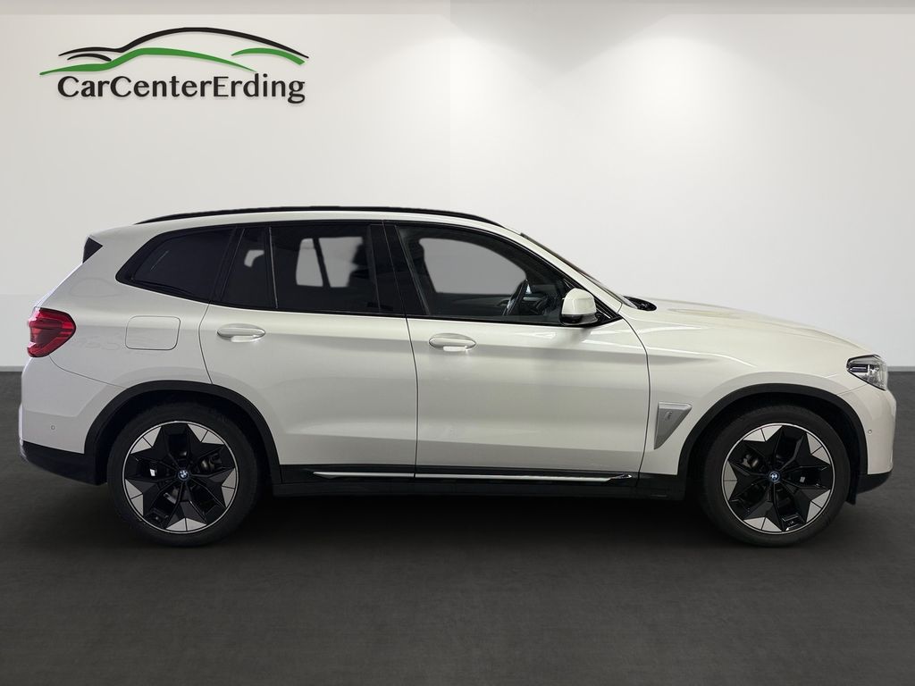 BMW iX3 2021