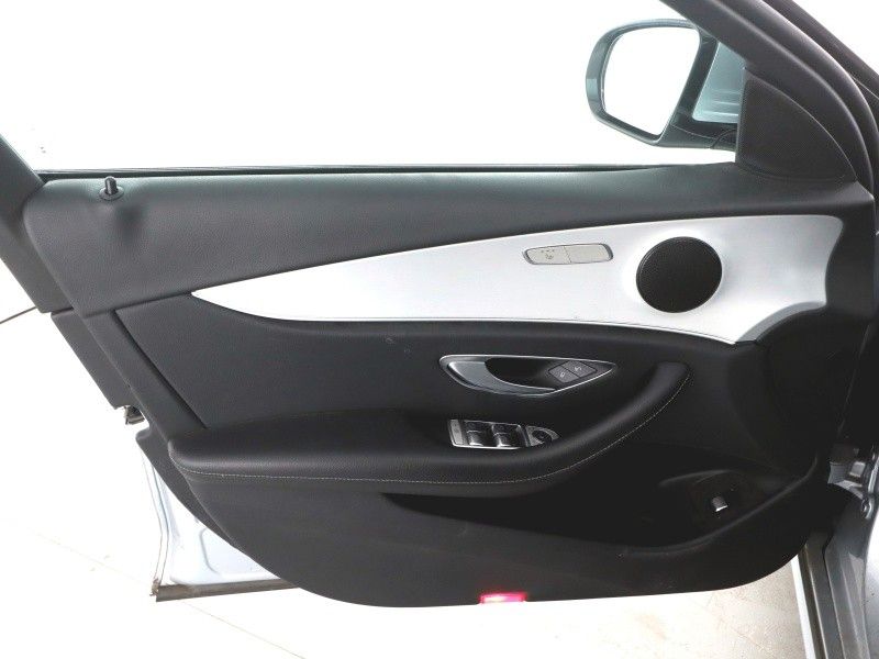 Mercedes-Benz E 220 2022