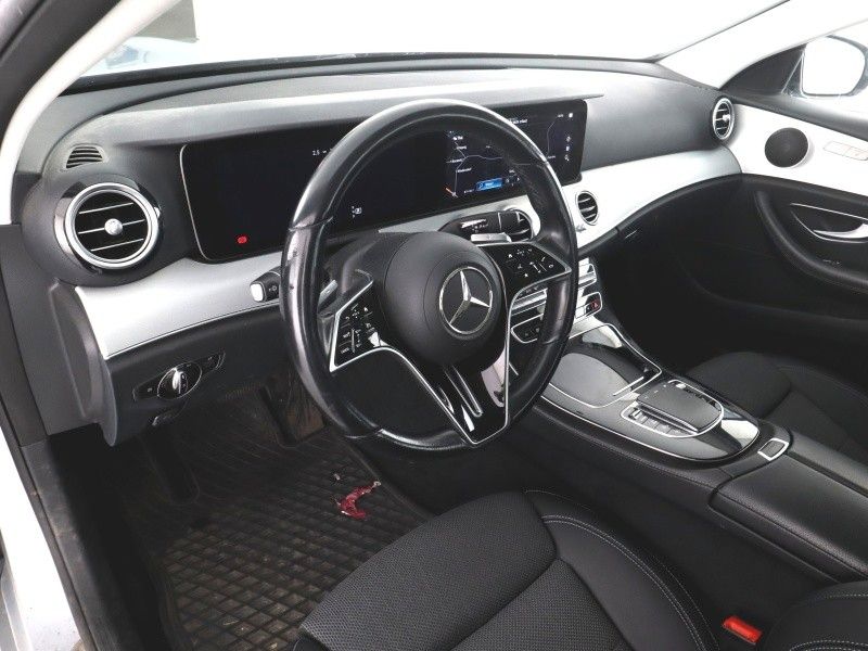 Mercedes-Benz E 220 2022