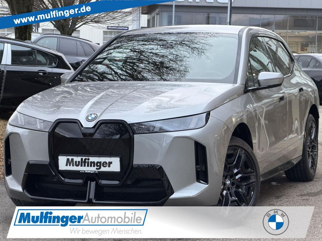 BMW iX