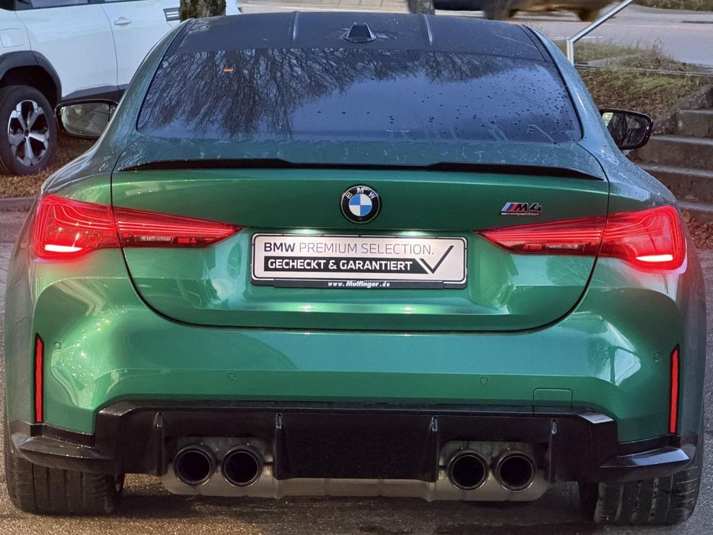 BMW M4 2025