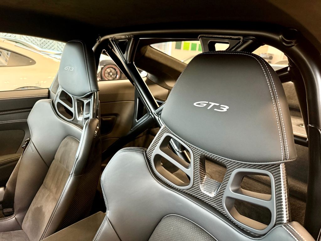 Porsche 992 2022