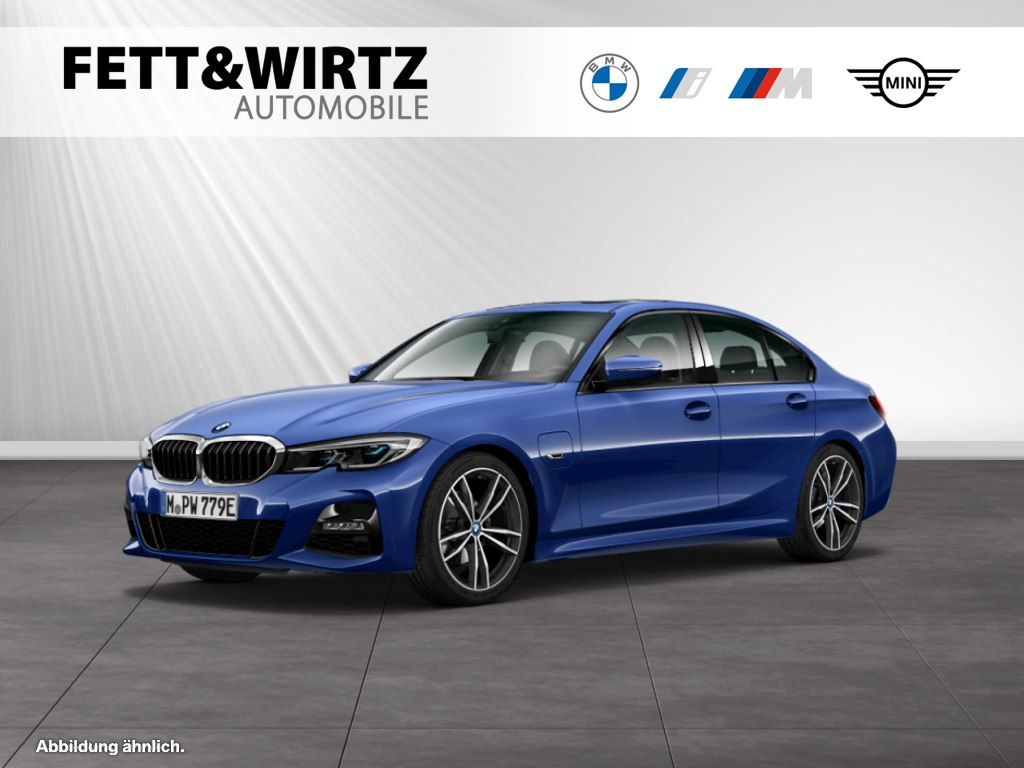 BMW 330 2022