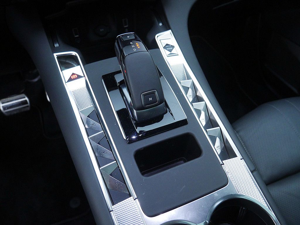 DS Automobiles DS7 (Crossback) 2025