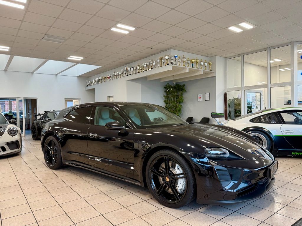 Porsche Taycan 2023