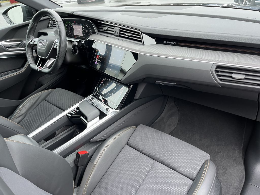 Audi e-tron 2022