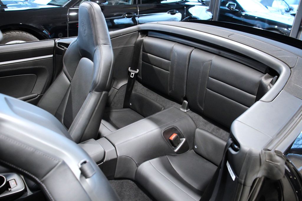 Porsche 992 2025