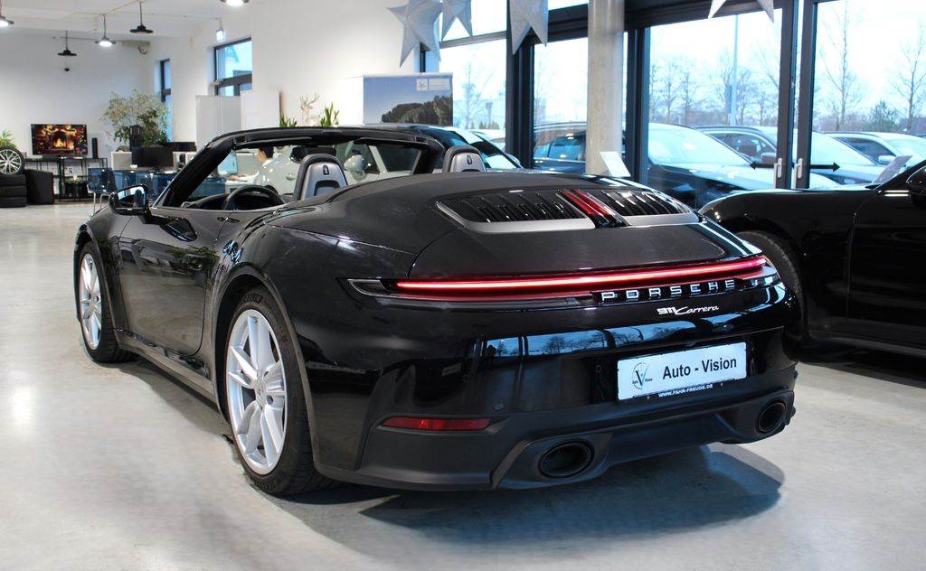 Porsche 992 2025