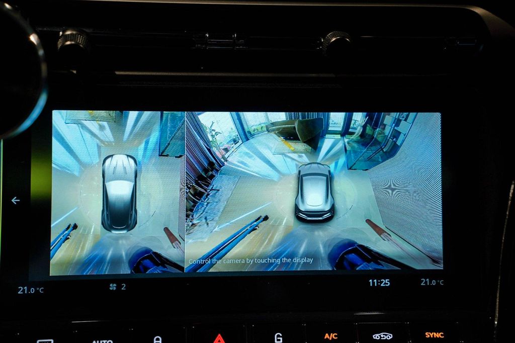 Aston Martin V8 Vantage 2025