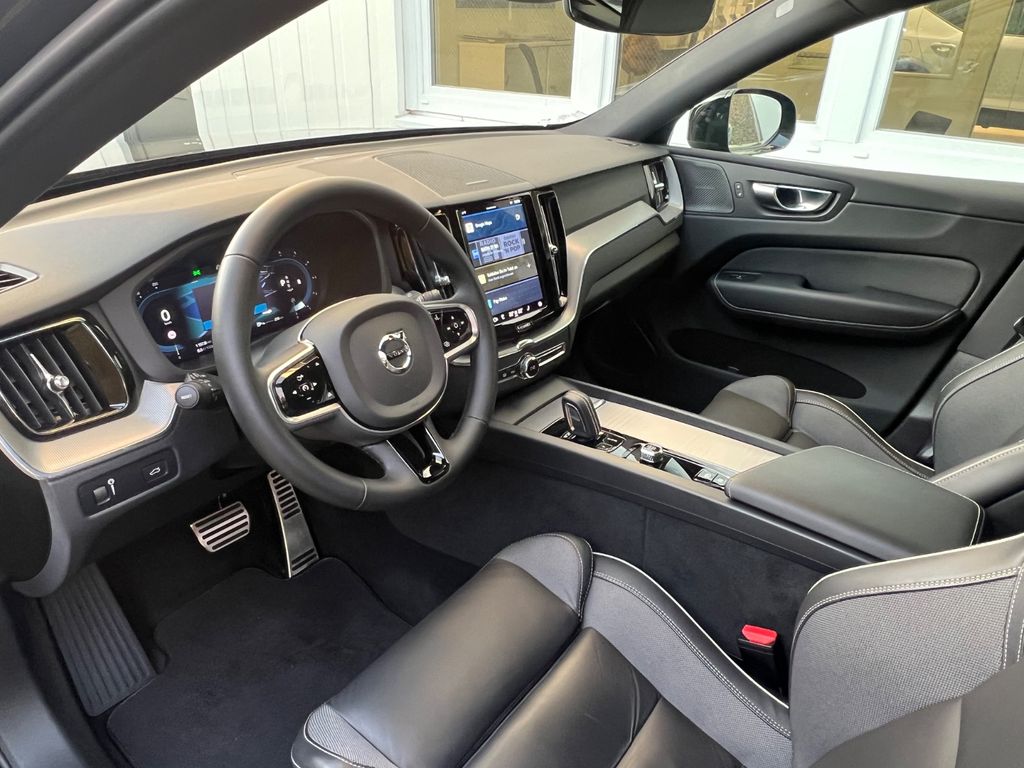 Volvo XC60 2022