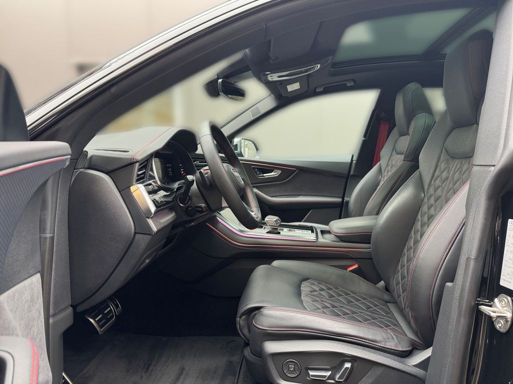 Audi SQ8 2024