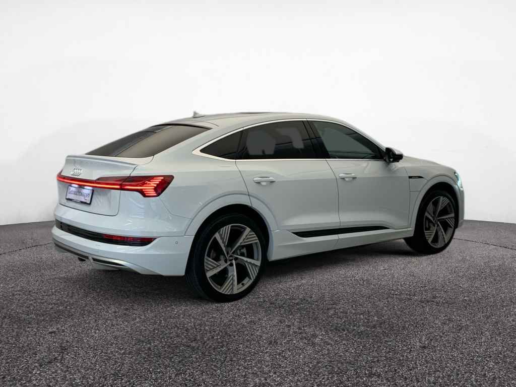 Audi e-tron 2022