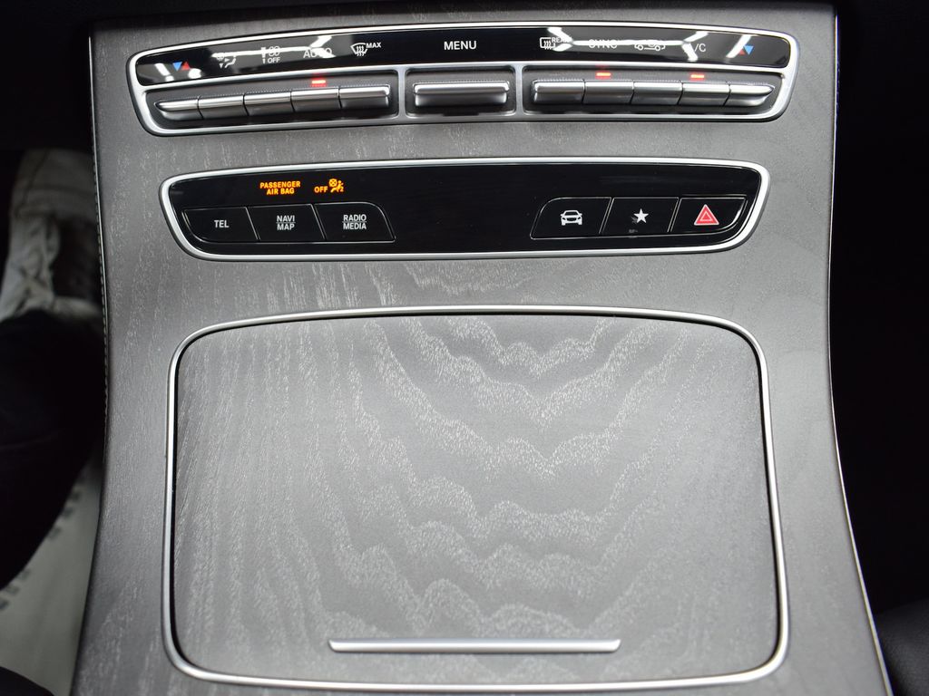 Mercedes-Benz E 200 2022