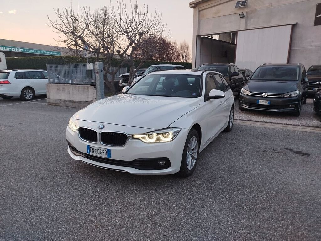 BMW 318 2018