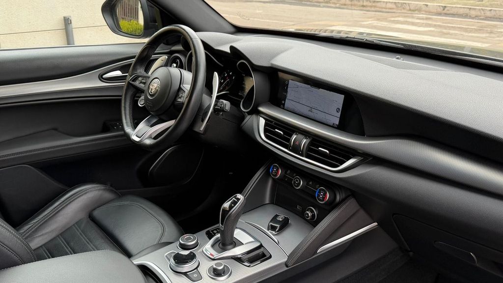 Alfa Romeo Stelvio 2022