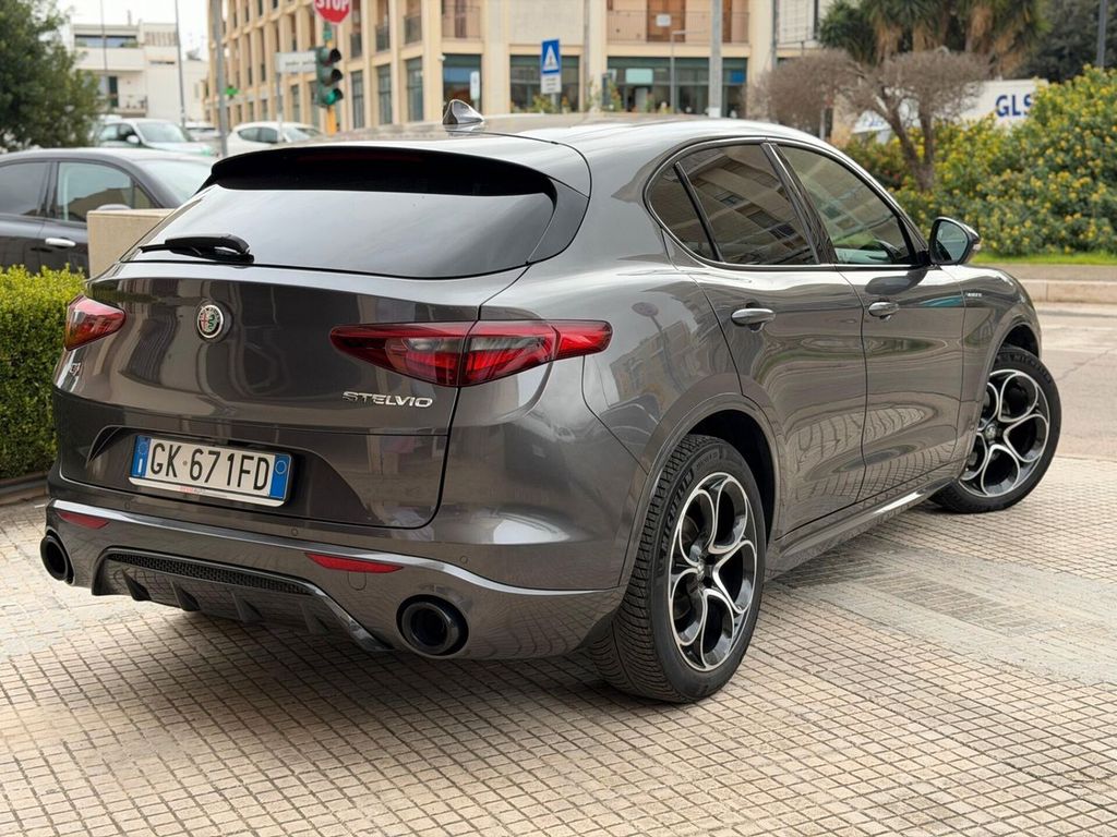 Alfa Romeo Stelvio 2022
