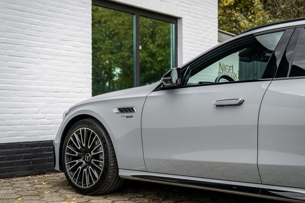 Mercedes-Benz E 53 AMG 2025