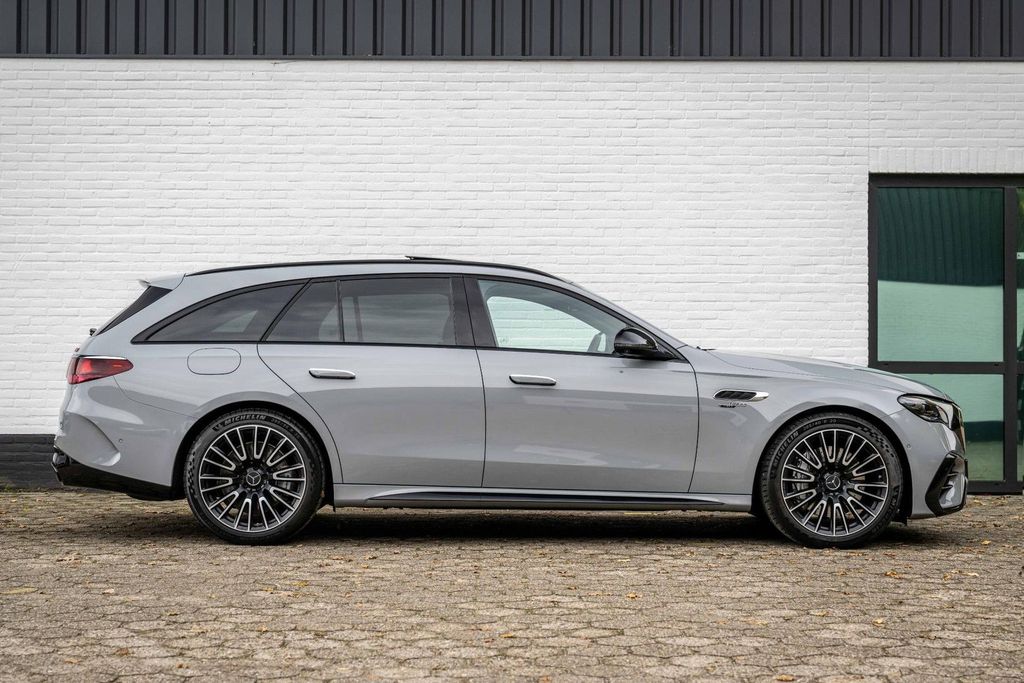 Mercedes-Benz E 53 AMG 2025