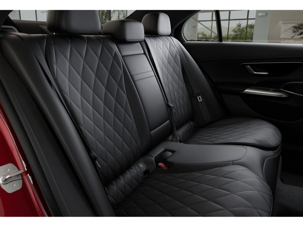 Mercedes-Benz E 300 2025