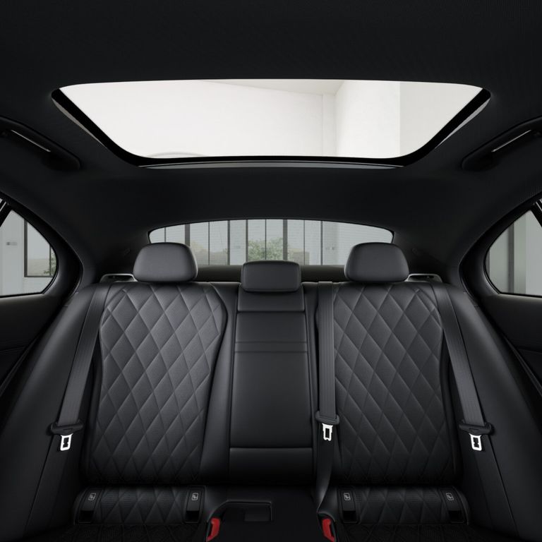 Mercedes-Benz E 300 2025