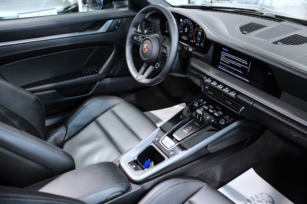 Porsche 992 2025