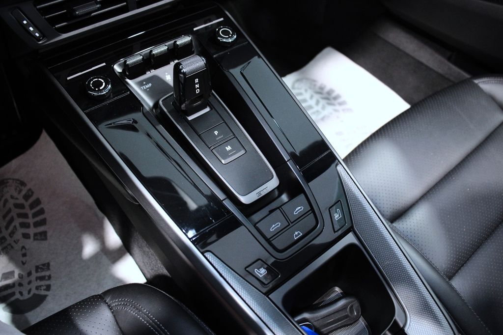 Porsche 992 2025