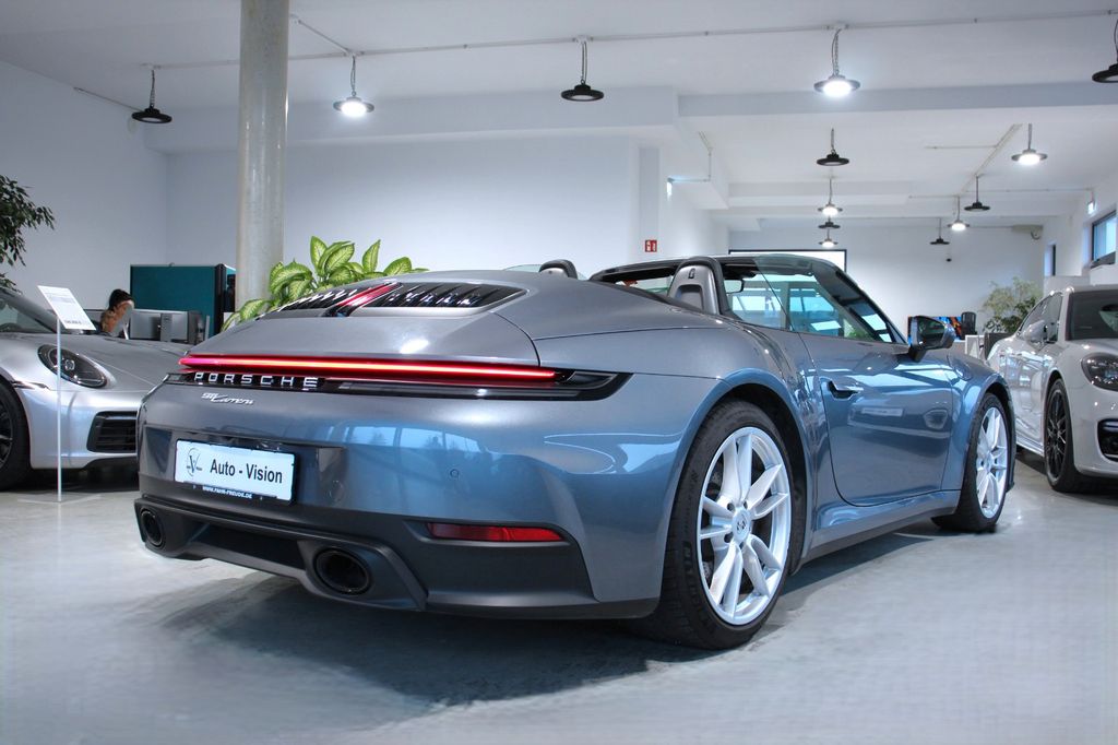 Porsche 992 2025