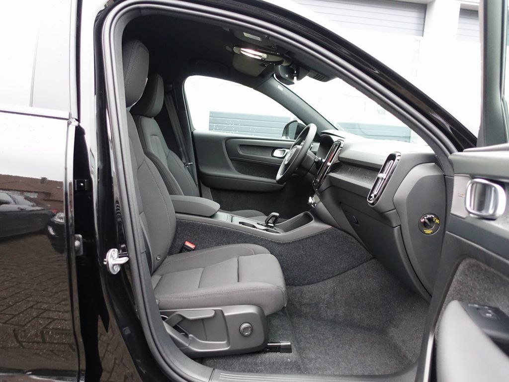 Volvo EX40