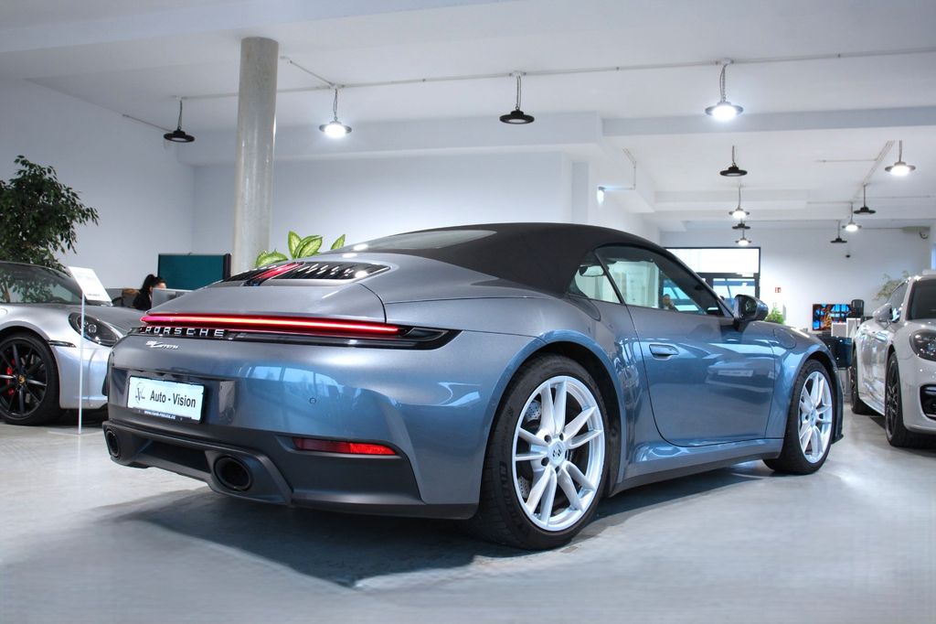 Porsche 992 2025